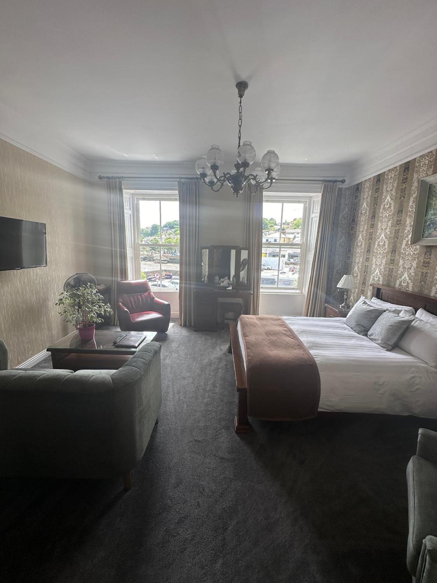 ホテル Long Quay House キンセール エクステリア 写真